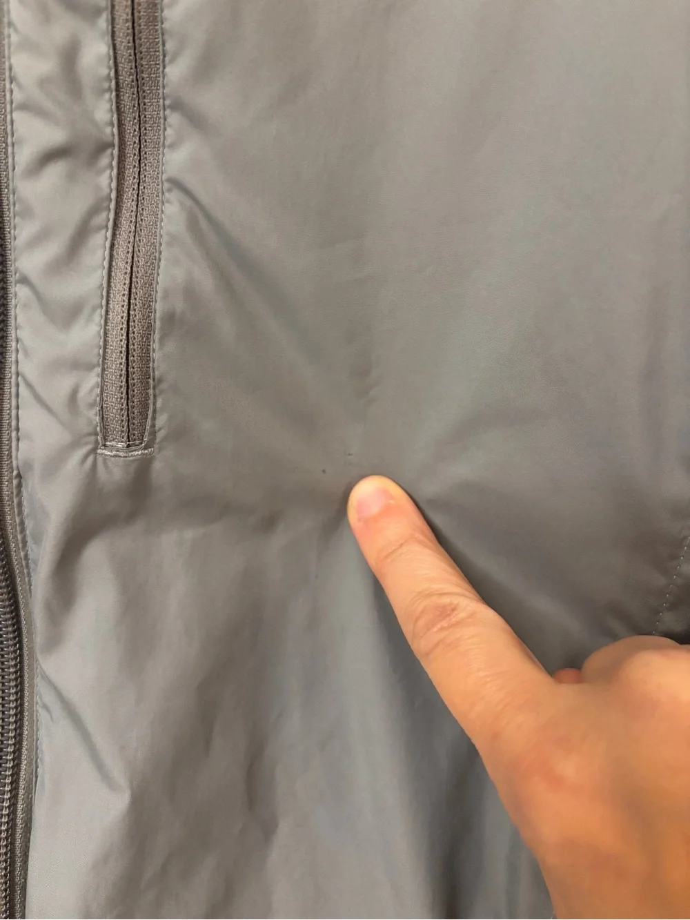 lululemon Mens Windbreaker Jacket Size XL Running Hiking Outdoors Athletic Fit